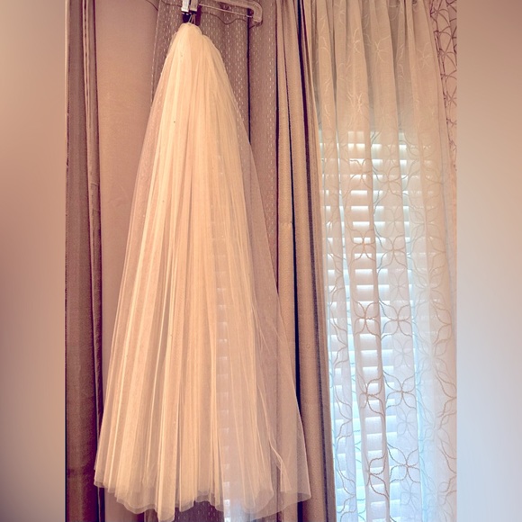 Bridal veil, 2 tier Veil, Thigh Length veil 40”  Bridal  Wedding Ivory - Picture 1 of 13